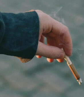 arreter-de-fumer-grace-a-la-vape-guide-pratique-pour-reussir-min
